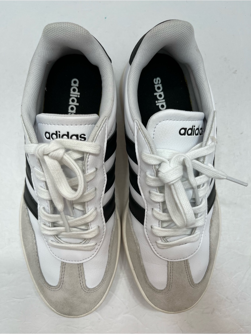 adidas Barreda Low White Black Suede Women's Size 9 Unisex 8